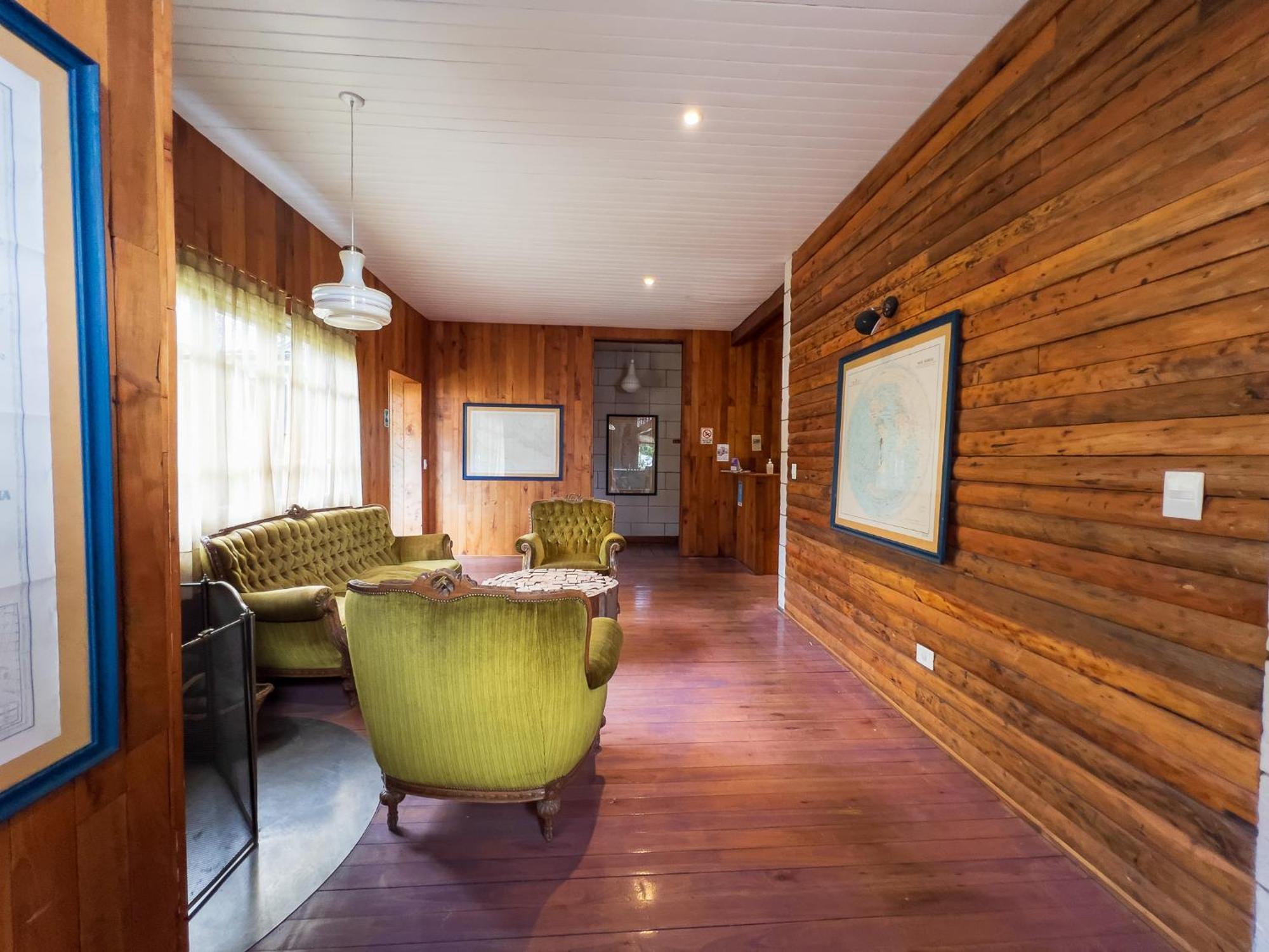 Wesley House Hosteria Boutique San Martín de los Andes Exterior foto